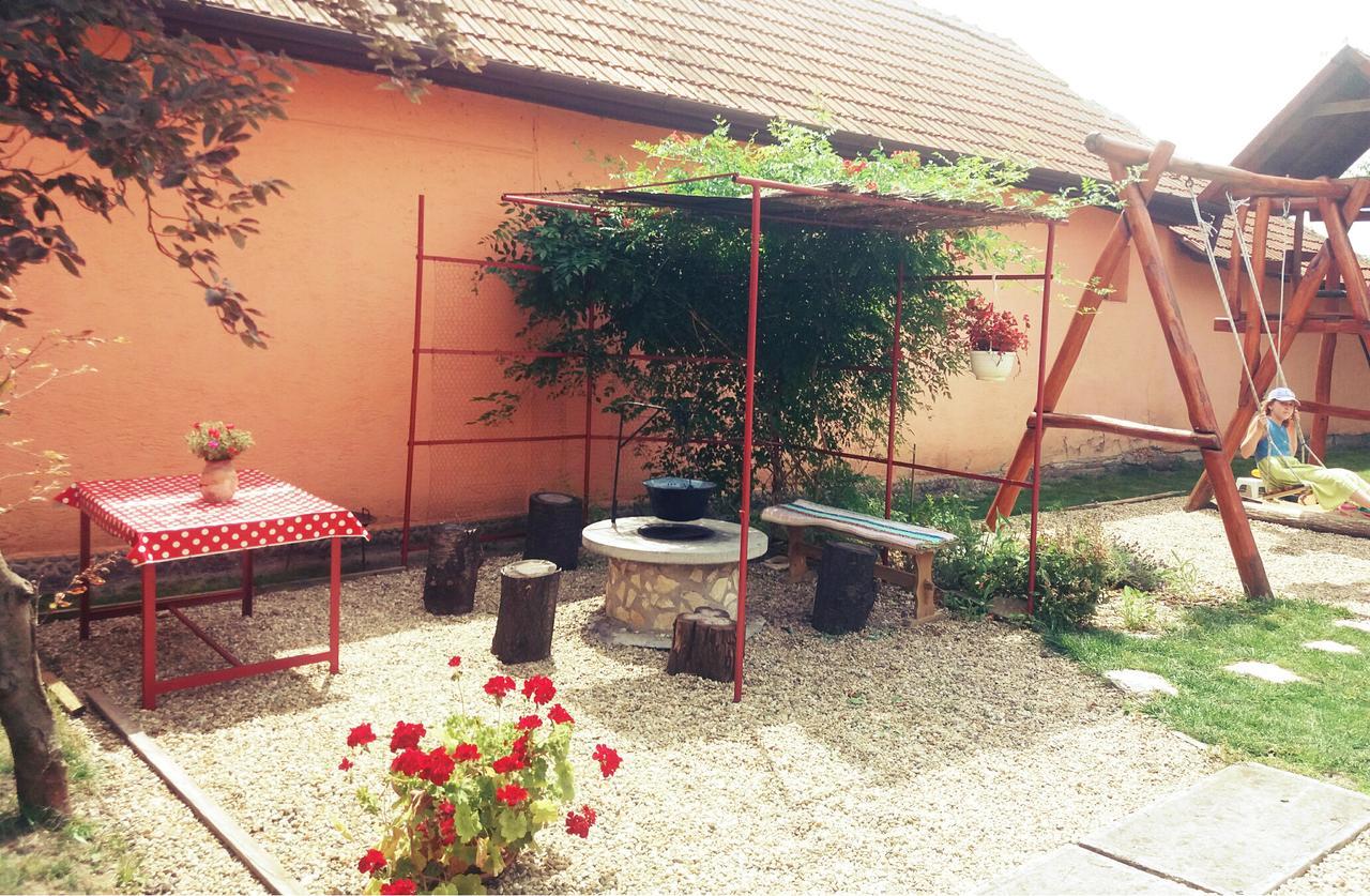 Arpad Nyaralohaz Villa Sarud Ngoại thất bức ảnh