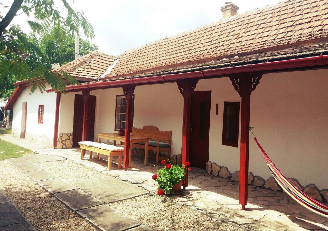 Arpad Nyaralohaz Villa Sarud Ngoại thất bức ảnh