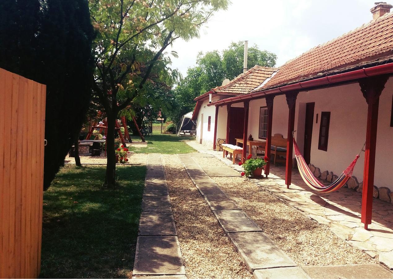 Arpad Nyaralohaz Villa Sarud Ngoại thất bức ảnh
